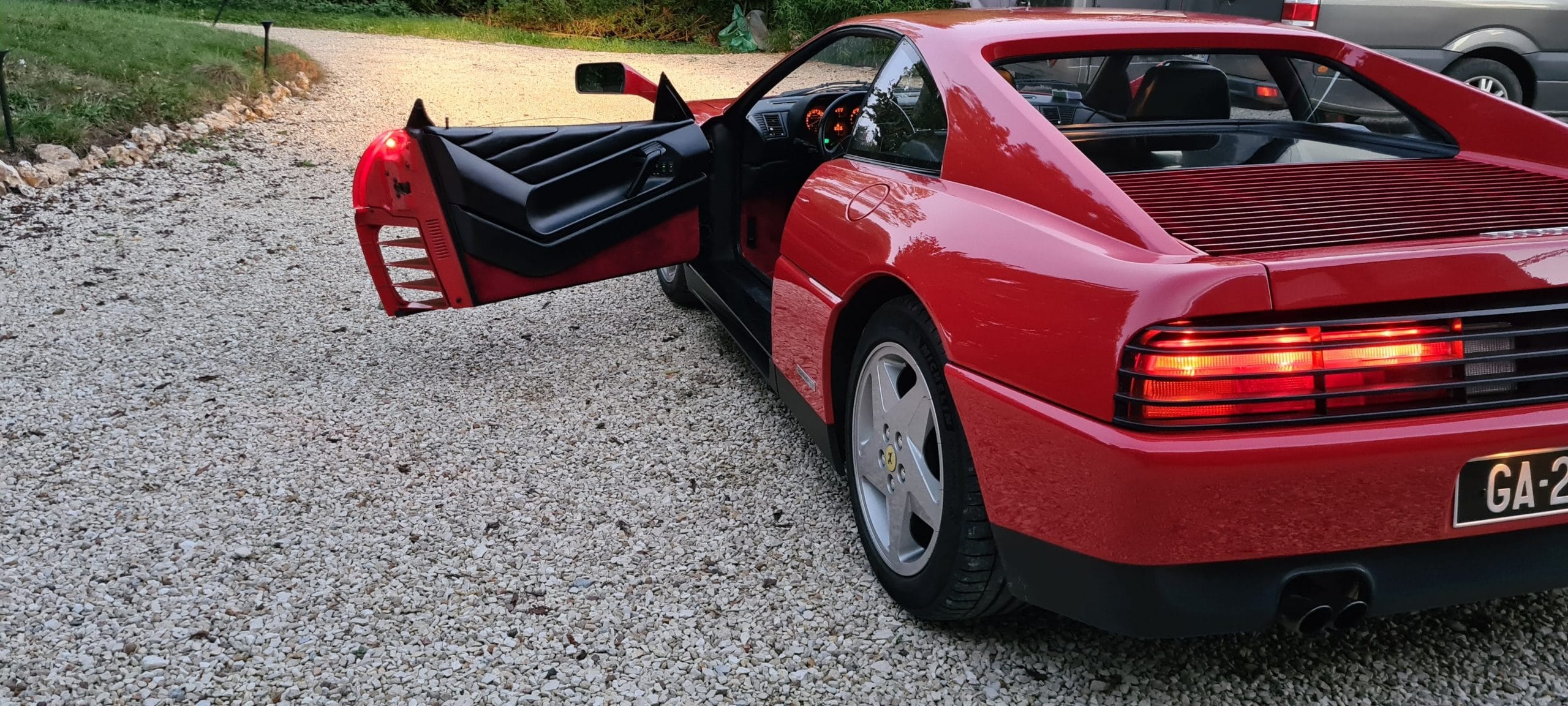 faire un lustrage sur sa ferrari à sens dans l'yonne chez raphael detailing cosmétique (2)